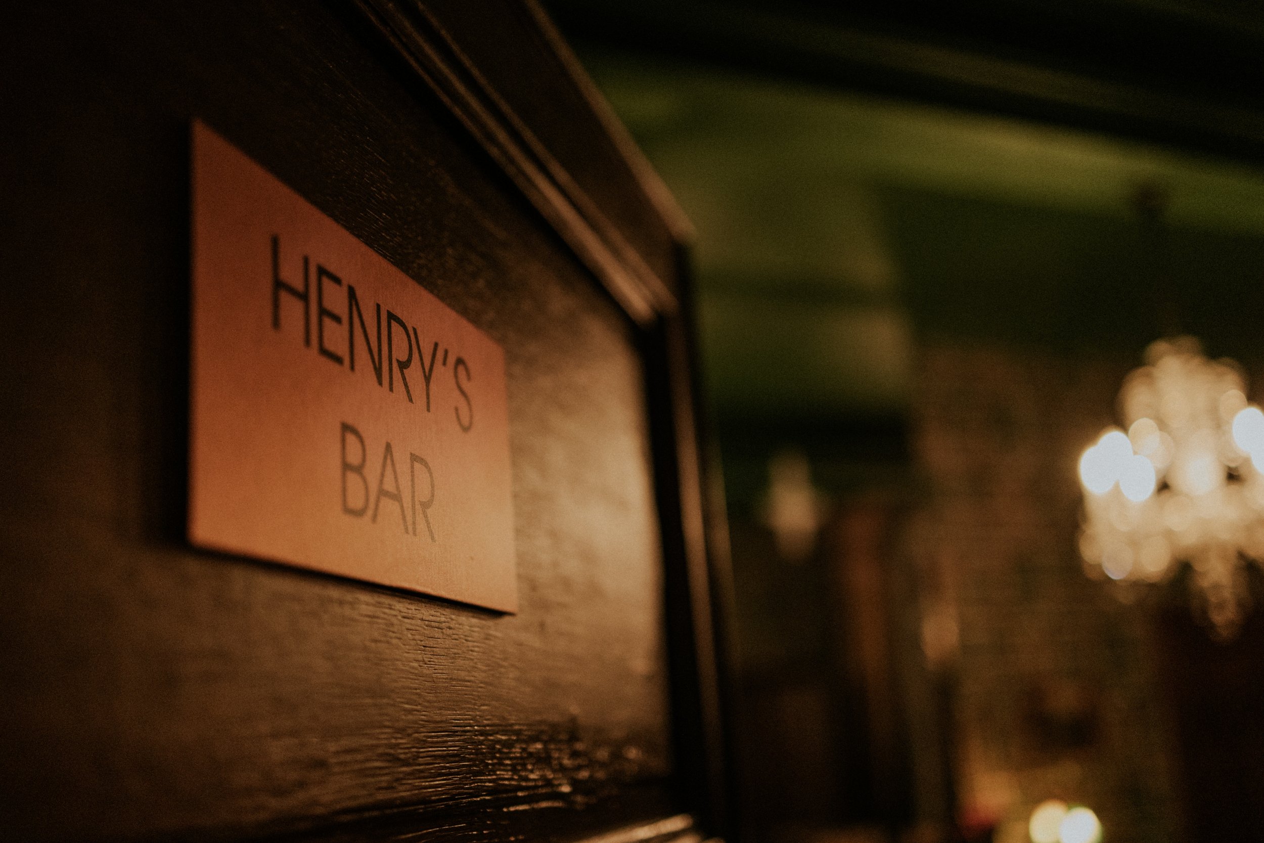 Decorative Henry's Bar object displayed at Chateau de Looz